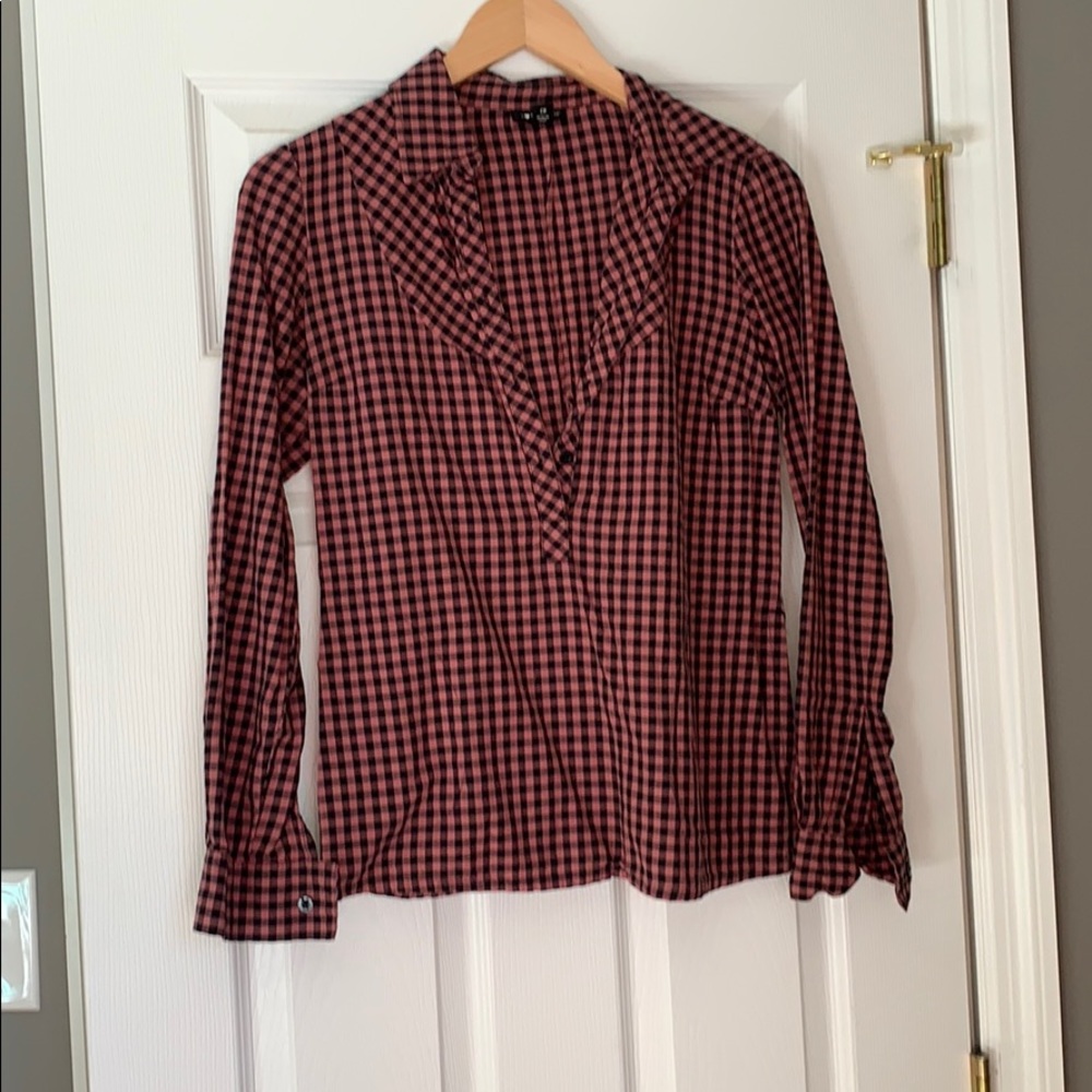 Checkered top